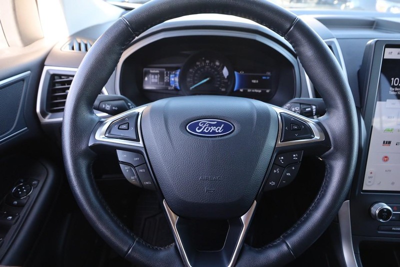 Ford Edge Vehicle Image 10