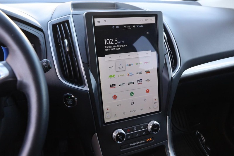 Ford Edge Vehicle Image 15