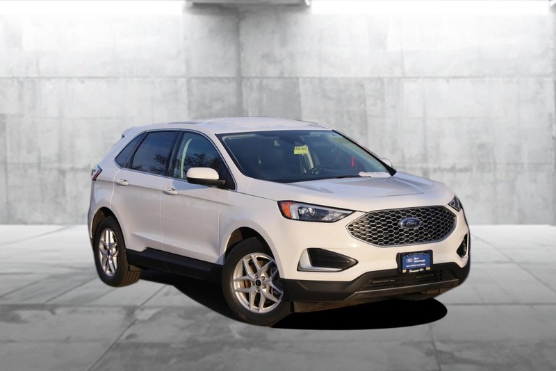 Ford Edge Vehicle Image 02