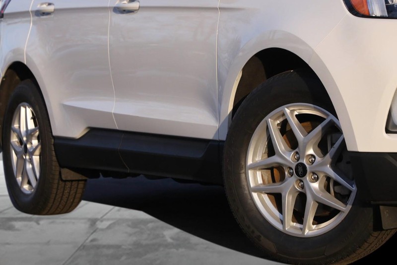 Ford Edge Vehicle Image 03