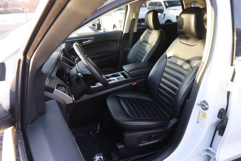 Ford Edge Vehicle Image 08