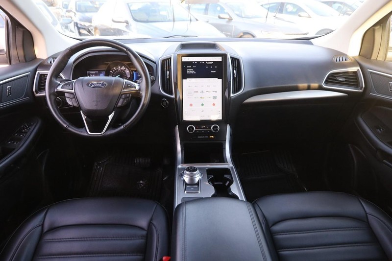 Ford Edge Vehicle Image 19