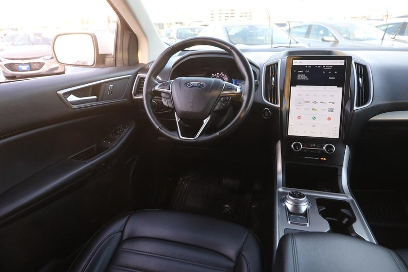 Ford Edge Vehicle Image 20