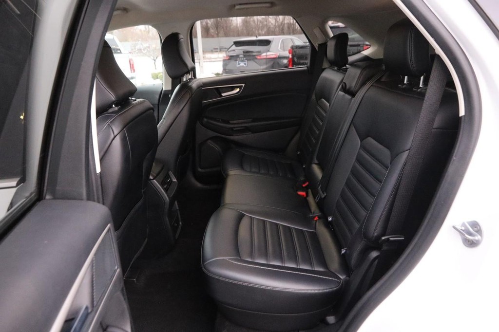 Ford Edge Vehicle Image 09