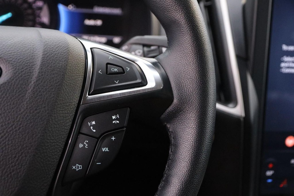 Ford Edge Vehicle Image 12