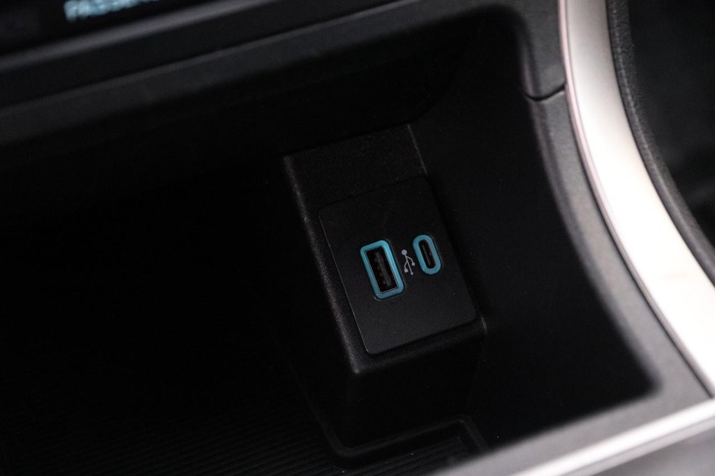 Ford Edge Vehicle Image 18