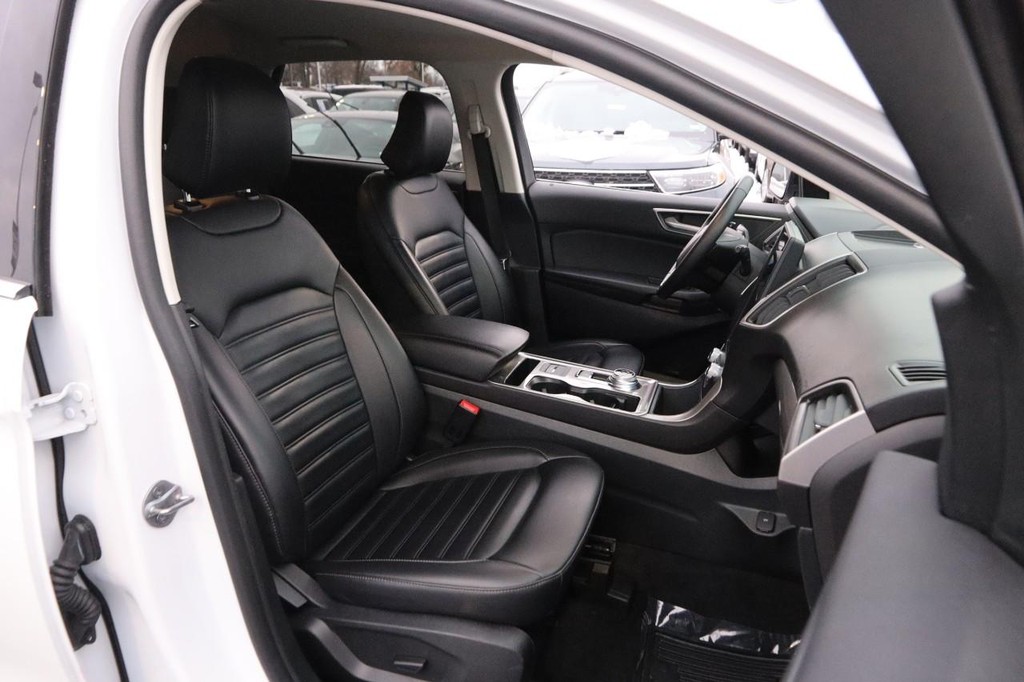 Ford Edge Vehicle Image 25