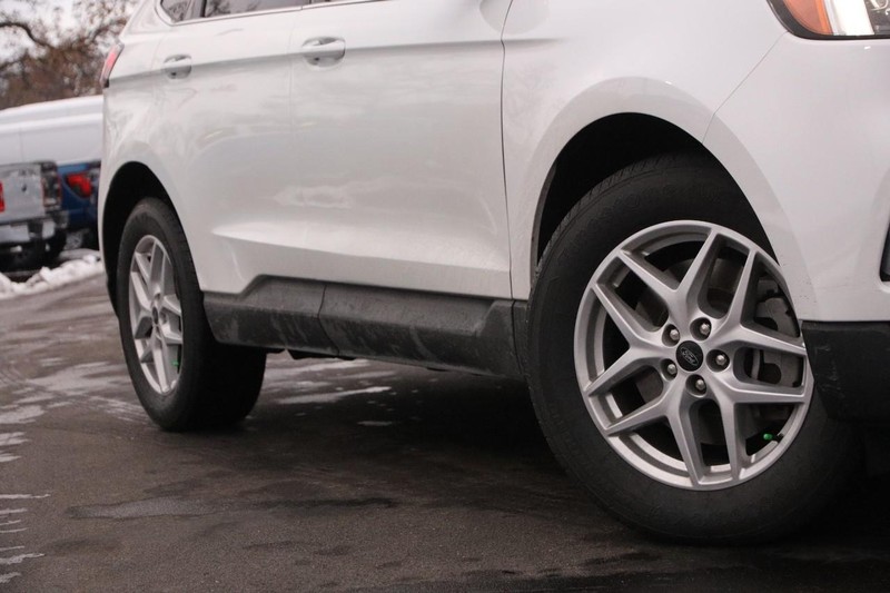 Ford Edge Vehicle Image 03