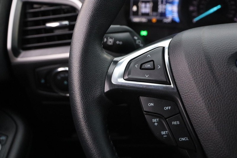 Ford Edge Vehicle Image 11