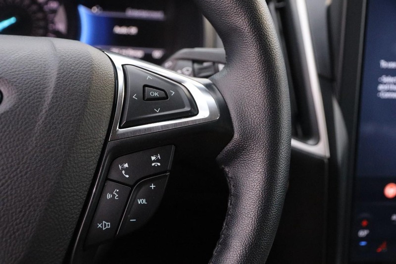 Ford Edge Vehicle Image 12