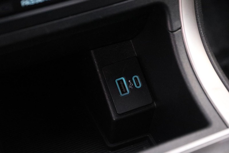 Ford Edge Vehicle Image 18