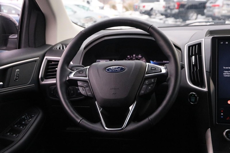 Ford Edge Vehicle Image 22