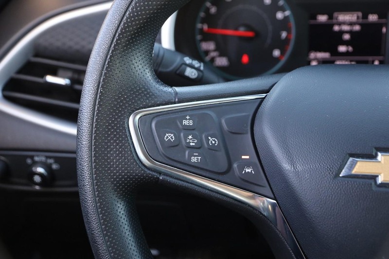 Chevrolet Malibu Vehicle Full-screen Gallery Image 11