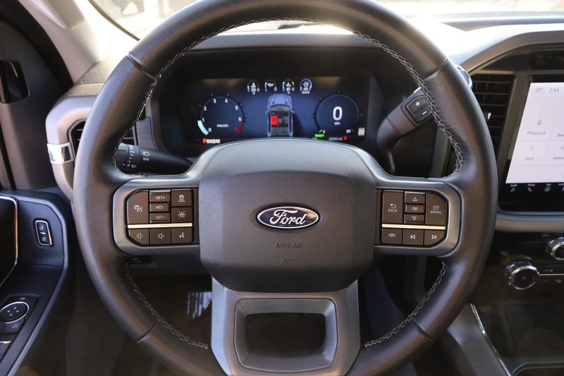 Ford F-150 Vehicle Full-screen Gallery Image 10
