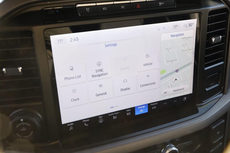 Ford F-150 Vehicle Full-screen Gallery Image 16