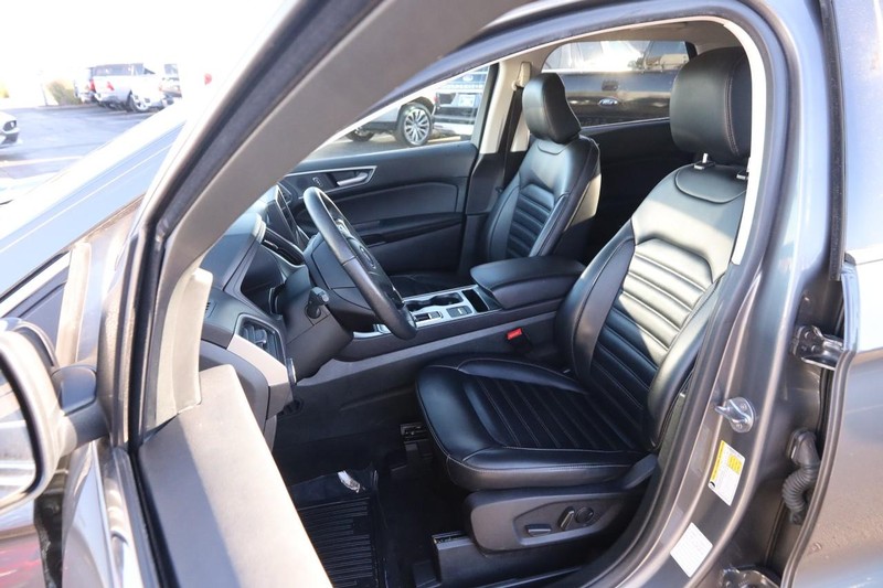 Ford Edge Vehicle Image 08