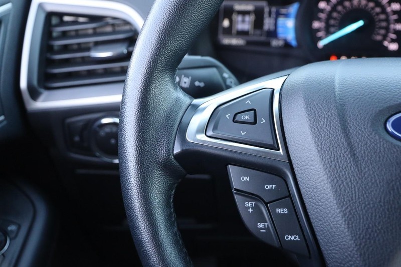 Ford Edge Vehicle Image 11