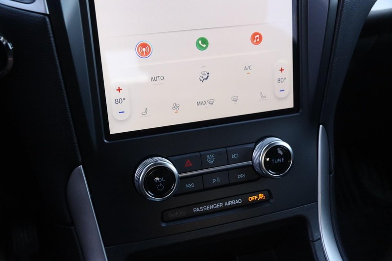 Ford Edge Vehicle Image 17