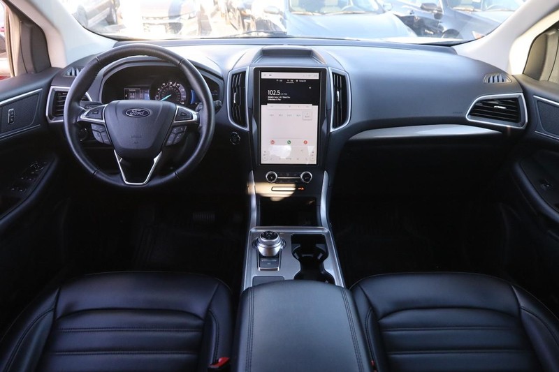 Ford Edge Vehicle Image 19