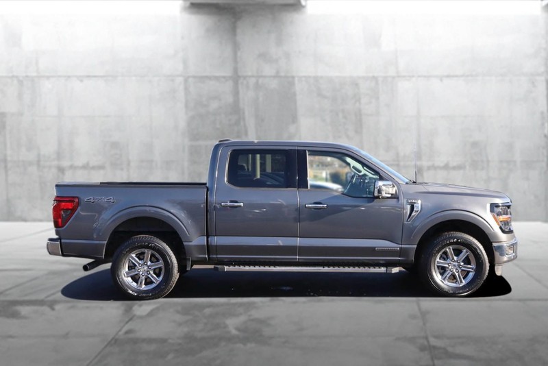 Ford F-150 Vehicle Full-screen Gallery Image 5