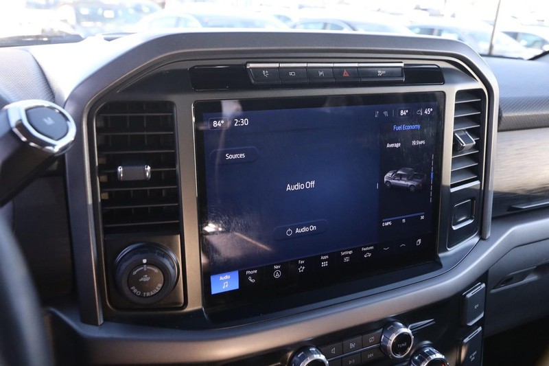 Ford F-150 Vehicle Full-screen Gallery Image 15