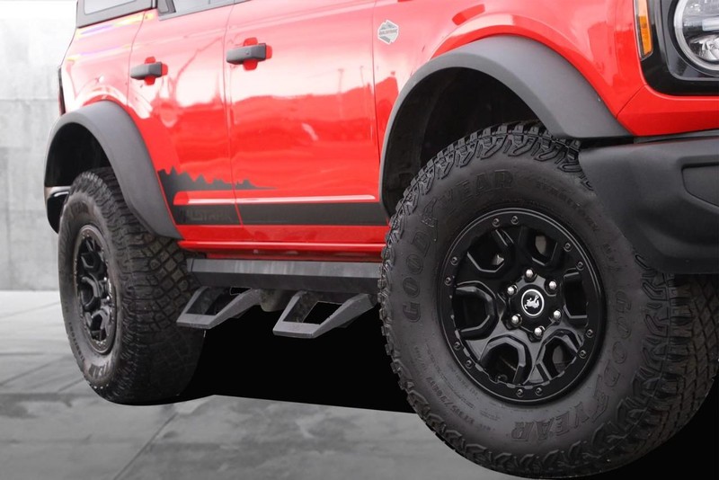 Ford Bronco Vehicle Image 03