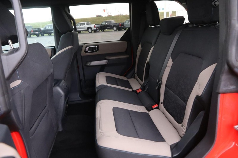 Ford Bronco Vehicle Image 09