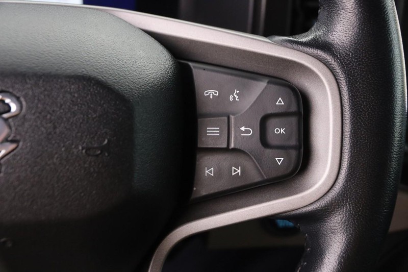 Ford Bronco Vehicle Image 12