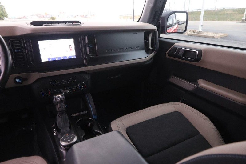 Ford Bronco Vehicle Image 25