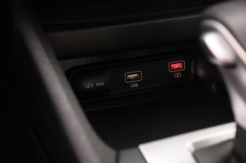 Kia Forte Vehicle Full-screen Gallery Image 18