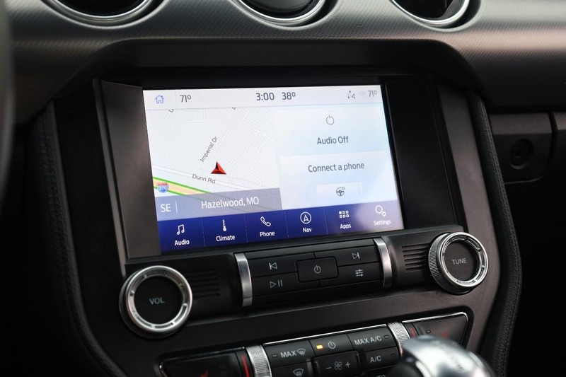 Ford Mustang Vehicle Full-screen Gallery Image 12