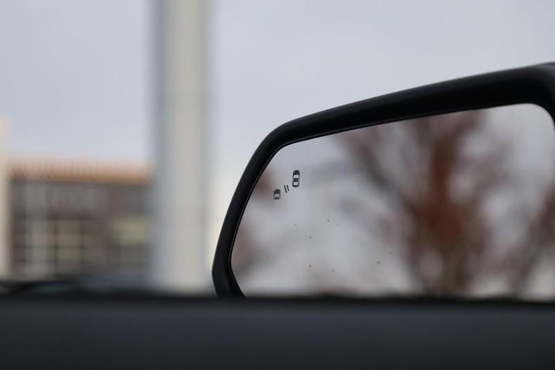 Ford Mustang Vehicle Full-screen Gallery Image 21