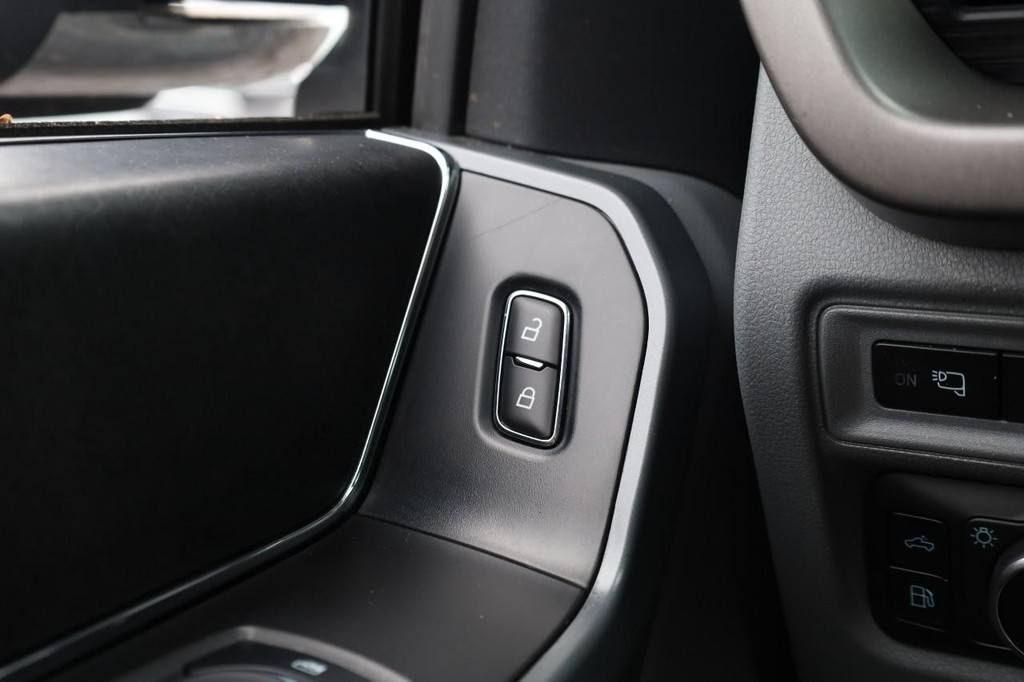 Ford F-150 Vehicle Full-screen Gallery Image 21