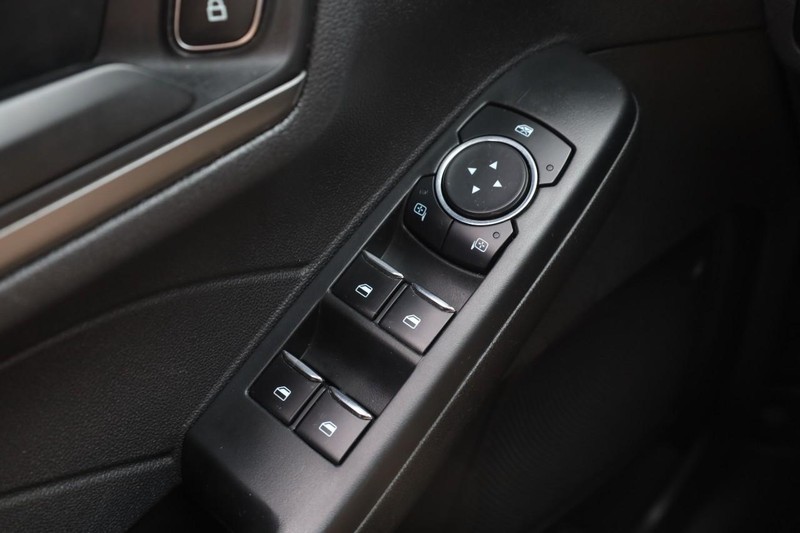 Ford Escape Vehicle Image 18