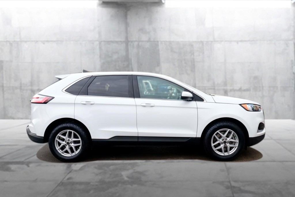 Ford Edge Vehicle Full-screen Gallery Image 5