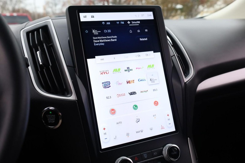 Ford Edge Vehicle Image 10