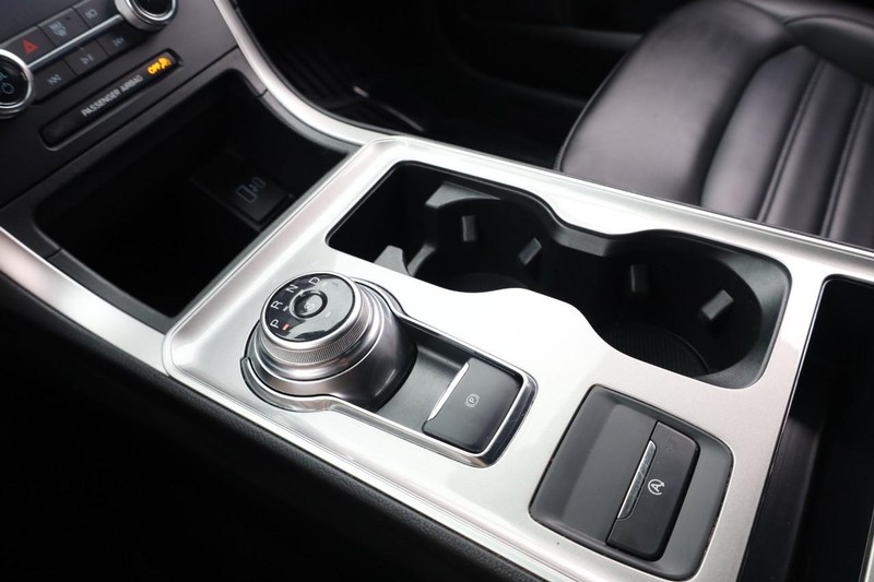 Ford Edge Vehicle Image 14