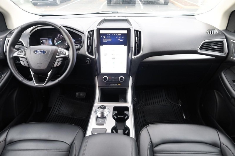 Ford Edge Vehicle Image 21