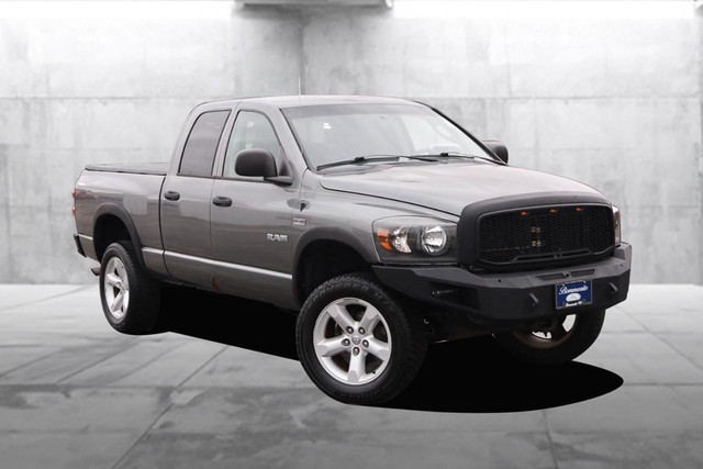 Used 2008 Dodge Ram 1500 Pickup SLT with VIN 1D7HU18278J128976 for sale in Hazelwood, MO