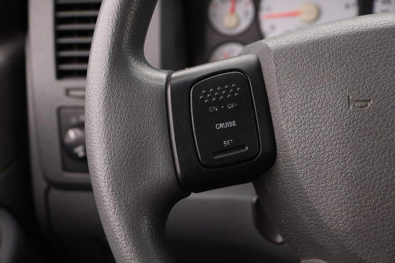 Dodge Ram 1500 Vehicle Image 12