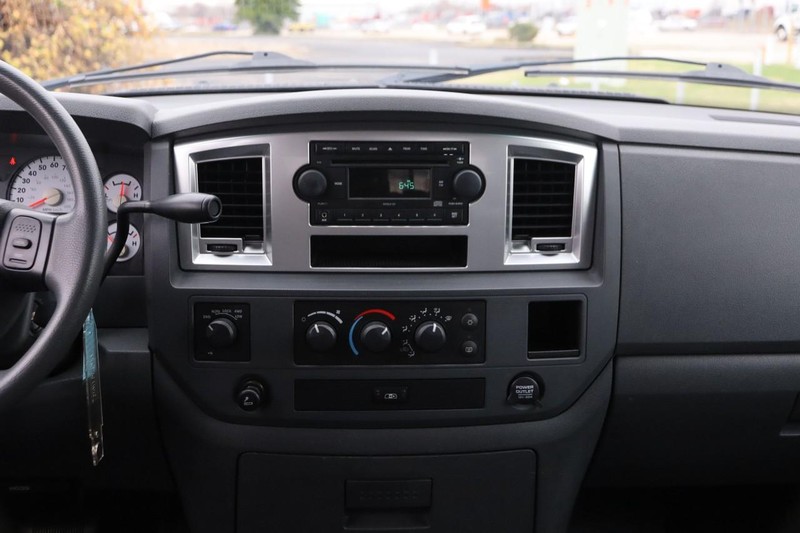 Dodge Ram 1500 Vehicle Image 21