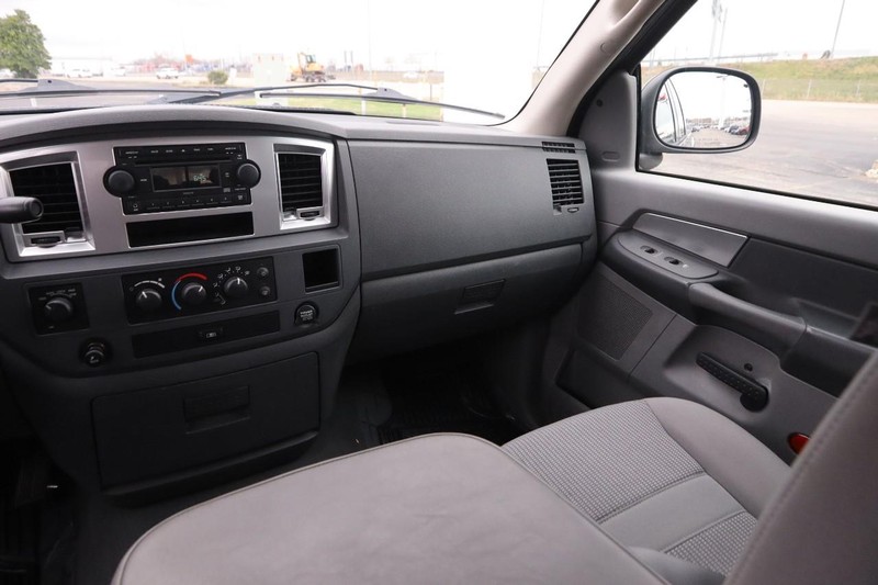 Dodge Ram 1500 Vehicle Image 22