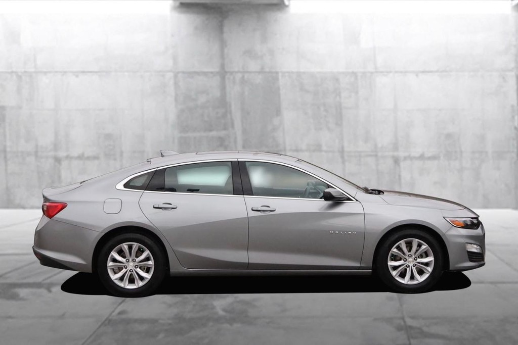 Chevrolet Malibu Vehicle Full-screen Gallery Image 5