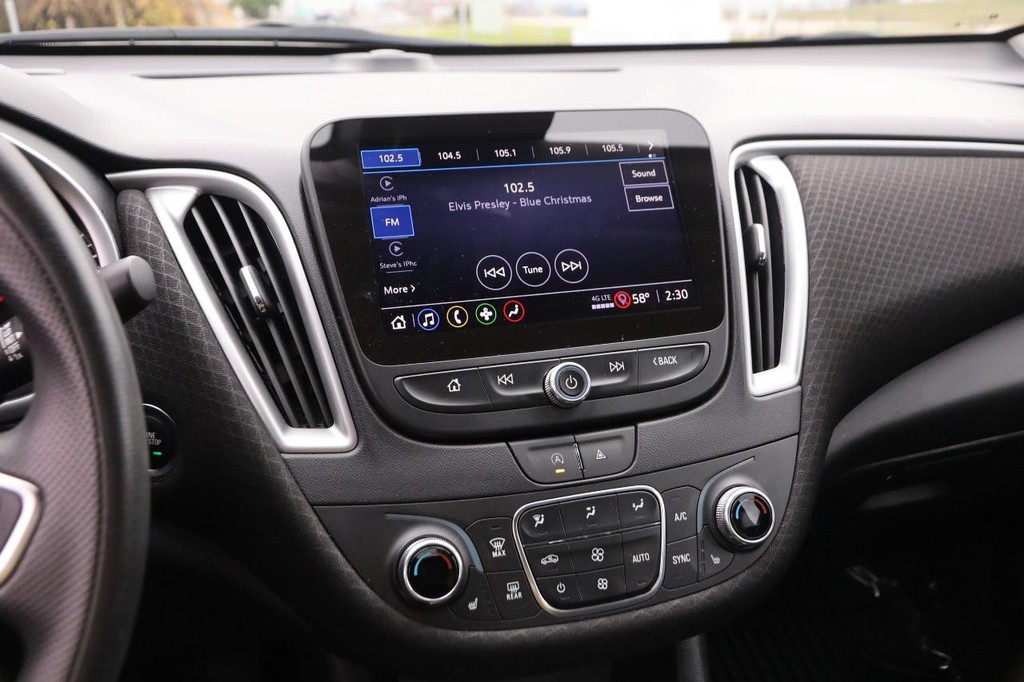 Chevrolet Malibu Vehicle Full-screen Gallery Image 15