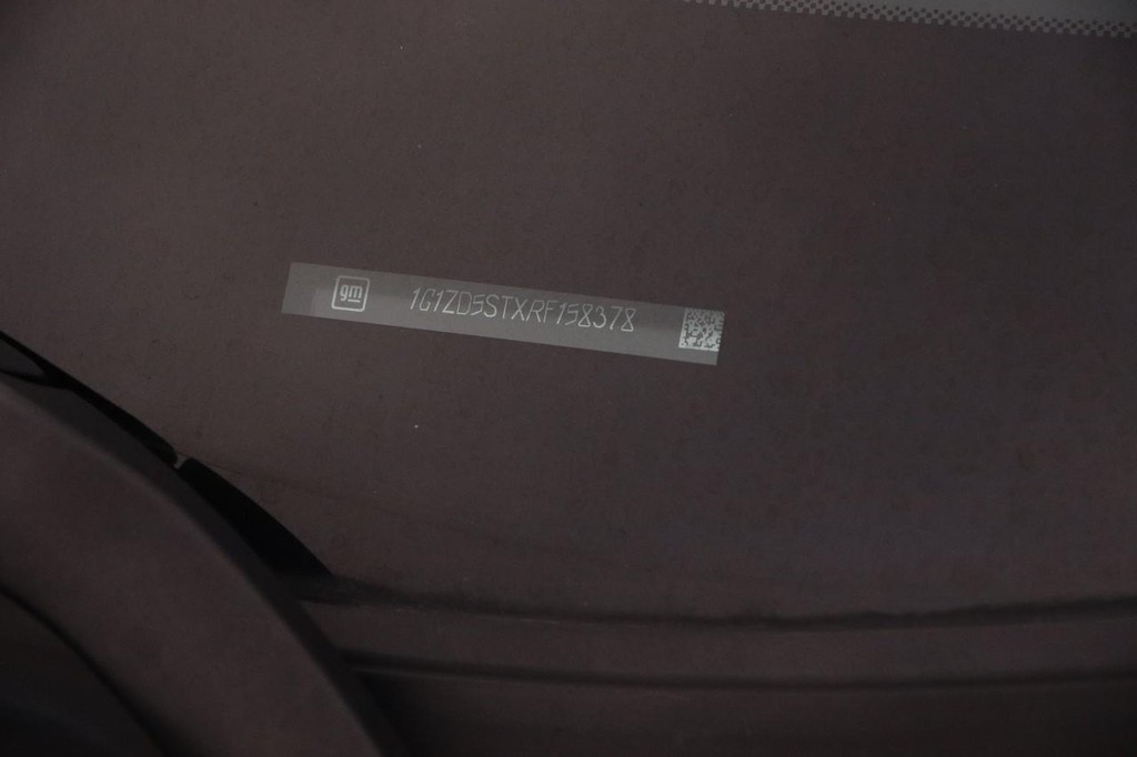 Chevrolet Malibu Vehicle Full-screen Gallery Image 27