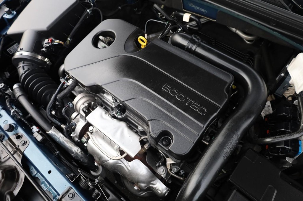 Chevrolet Malibu Vehicle Full-screen Gallery Image 23