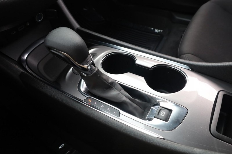 Chevrolet Malibu Vehicle Image 15