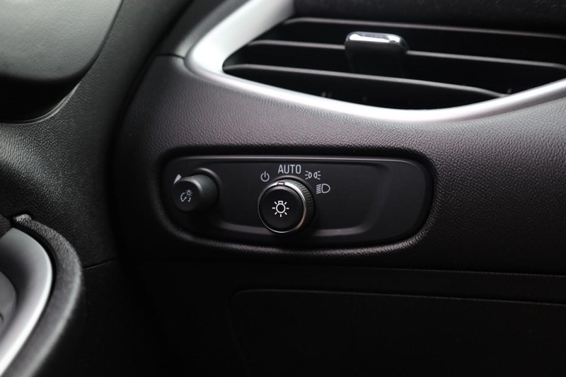 Chevrolet Malibu Vehicle Image 18