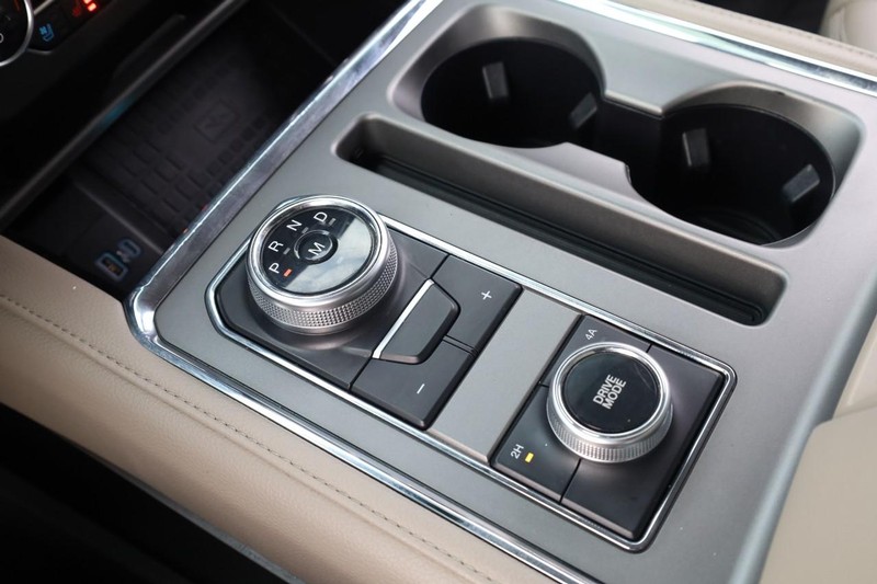 Ford Expedition Vehicle Image 19