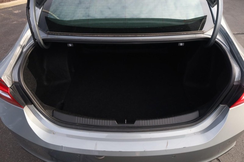 Chevrolet Malibu Vehicle Image 07